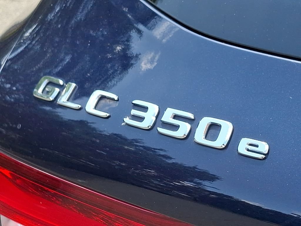 Used 2019  Mercedes-Benz GLC 350e image 29