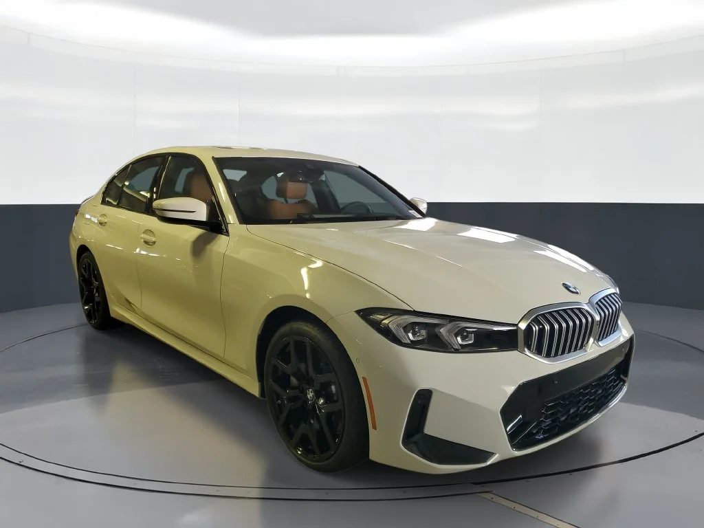 New 2026 Alpine White BMW 330i image 2