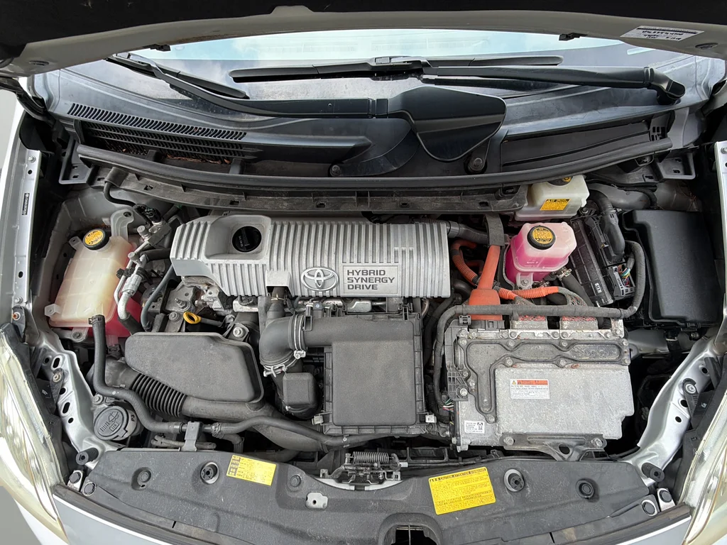 Used 2011 Silver Toyota Two image 40