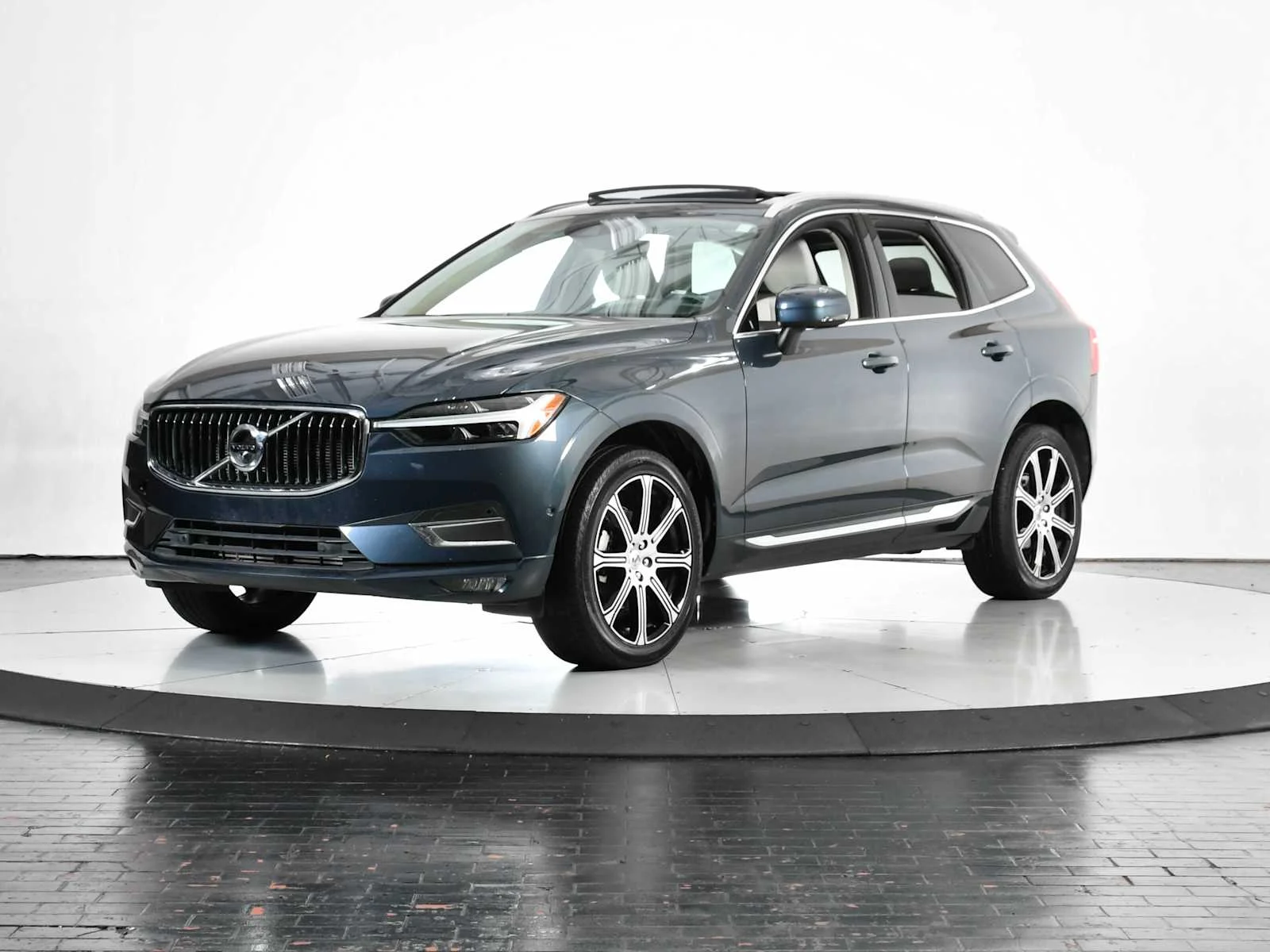2021 Volvo XC60 T5 Inscription AWD's photo