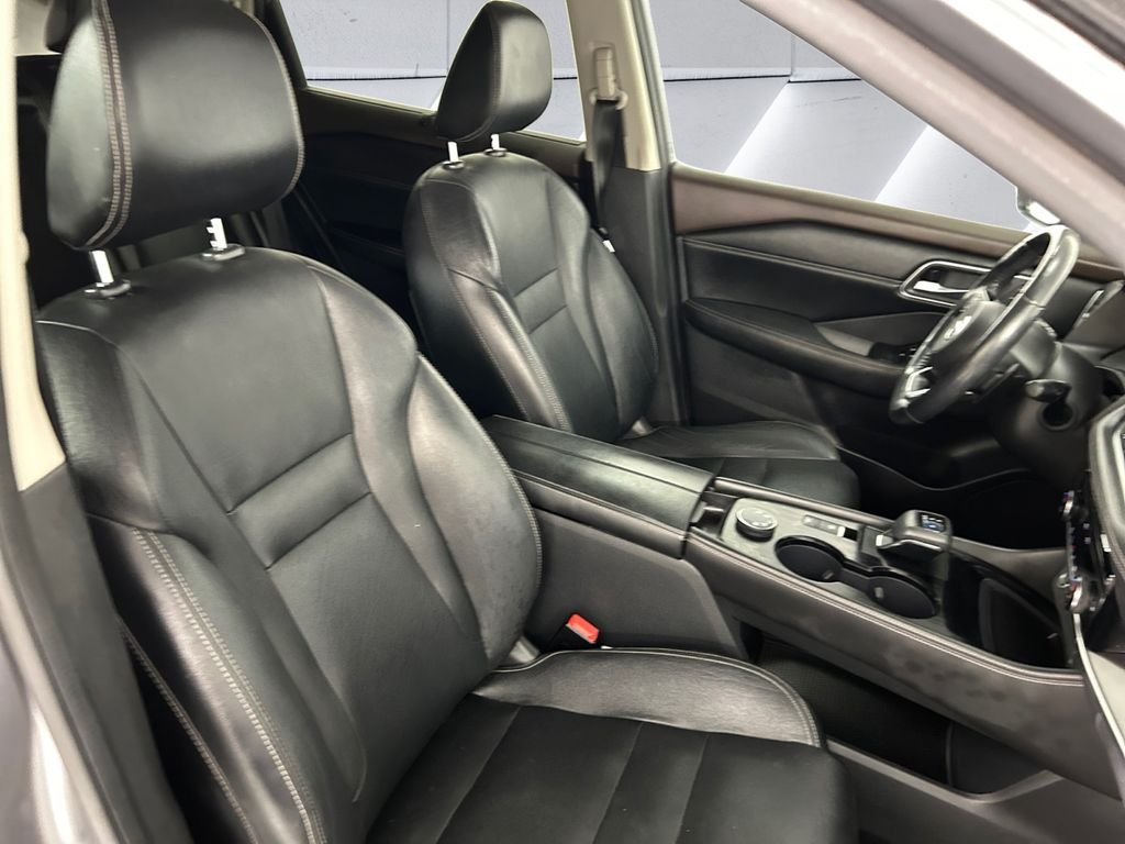 Used 2021 Gray Nissan SL image 14