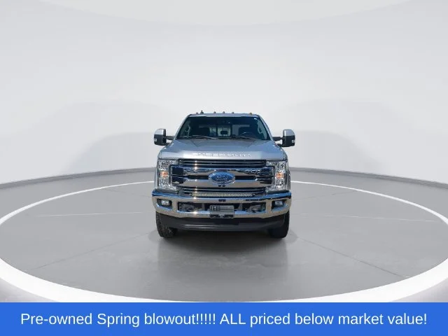 Used 2019 Silver Ford Lariat image 3