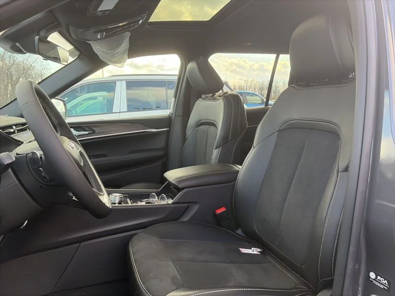 2026 Jeep Grand Cherokee Laredo - Photo 12