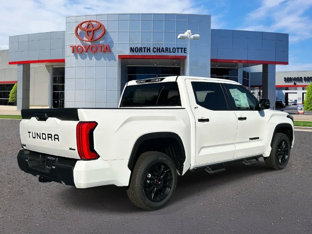 New 2026 Ice Cap Toyota SR5 image 8