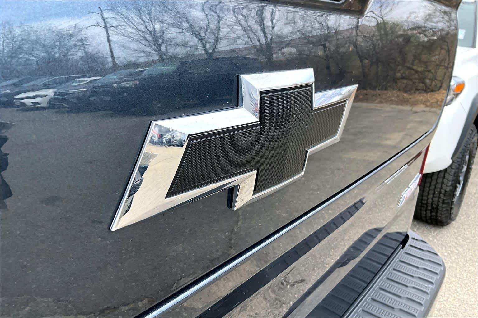Used 2021 Shadow Gray Metallic Chevrolet RST image 29