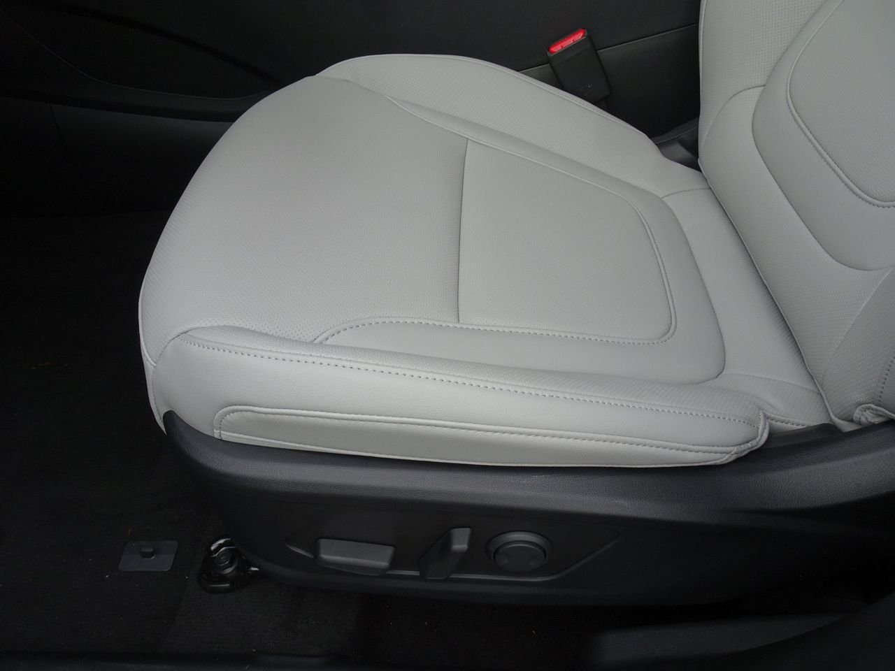 New 2026 Green Hyundai SEL AWD image 9
