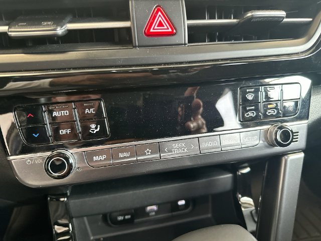 Used 2025 Blue Kia S image 18