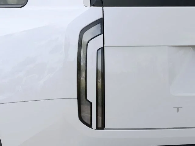 New 2027 White Kia LX image 11