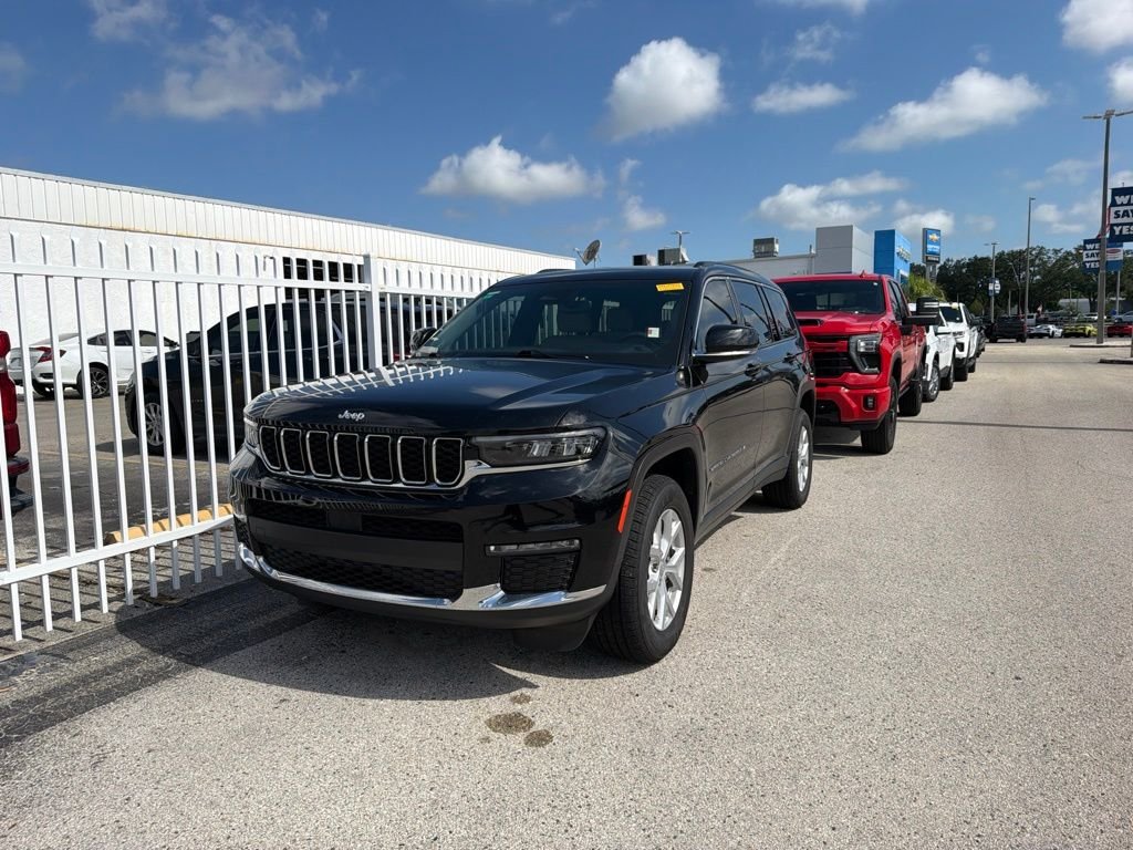 Used 2023 Black Jeep Limited image 1