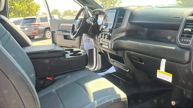 2026 RAM 3500 Chassis Tradesman - Photo 12