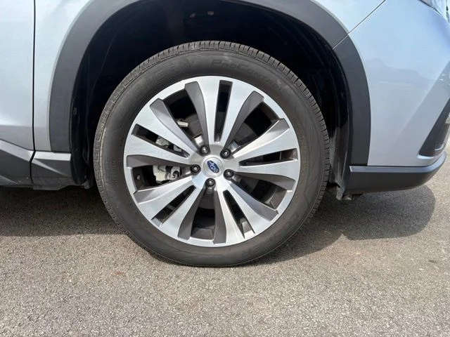 Used 2022 Silver Subaru Limited image 32
