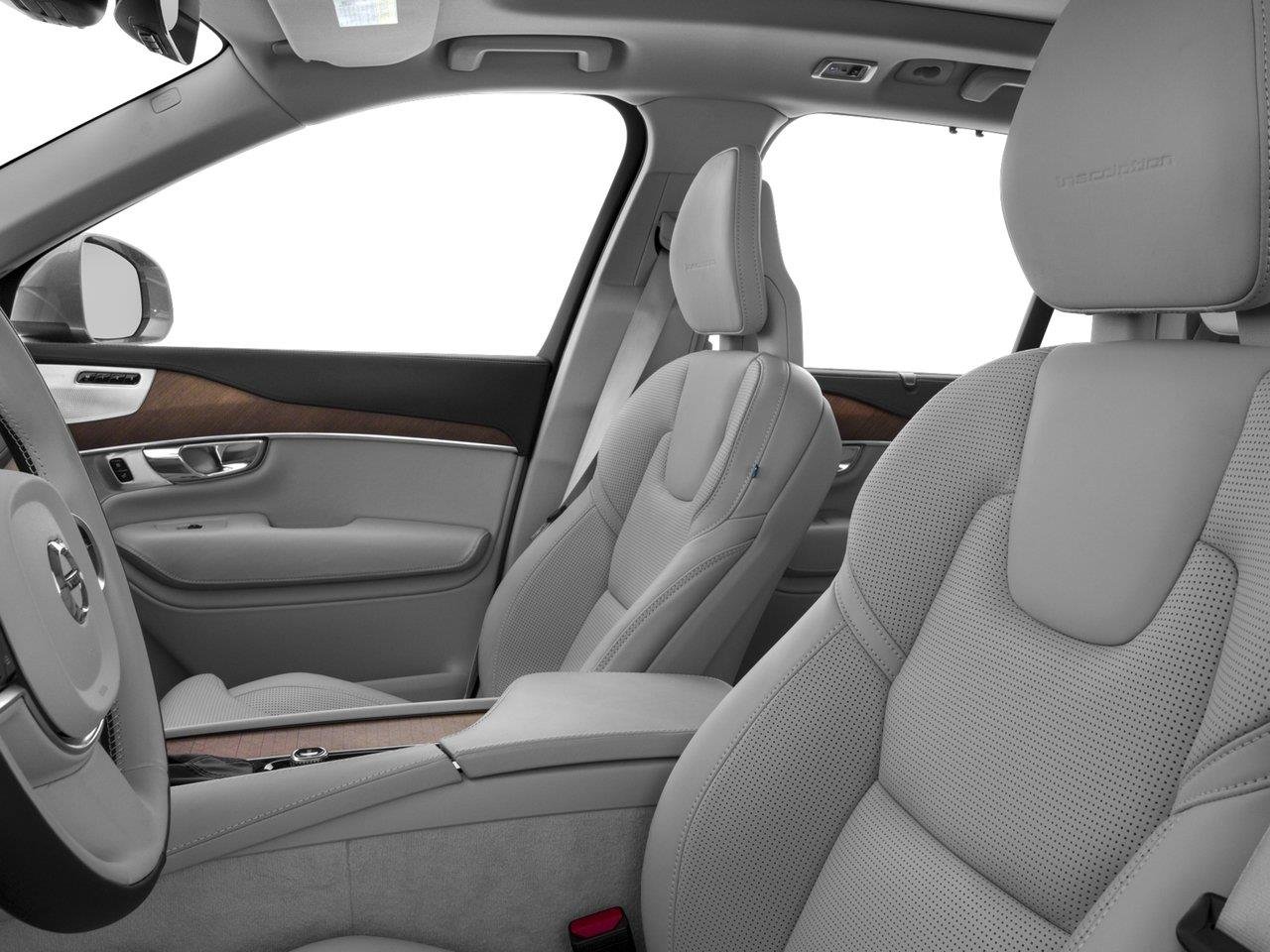 Used 2016 Crystal White Pearl Volvo T6 Momentum image 4