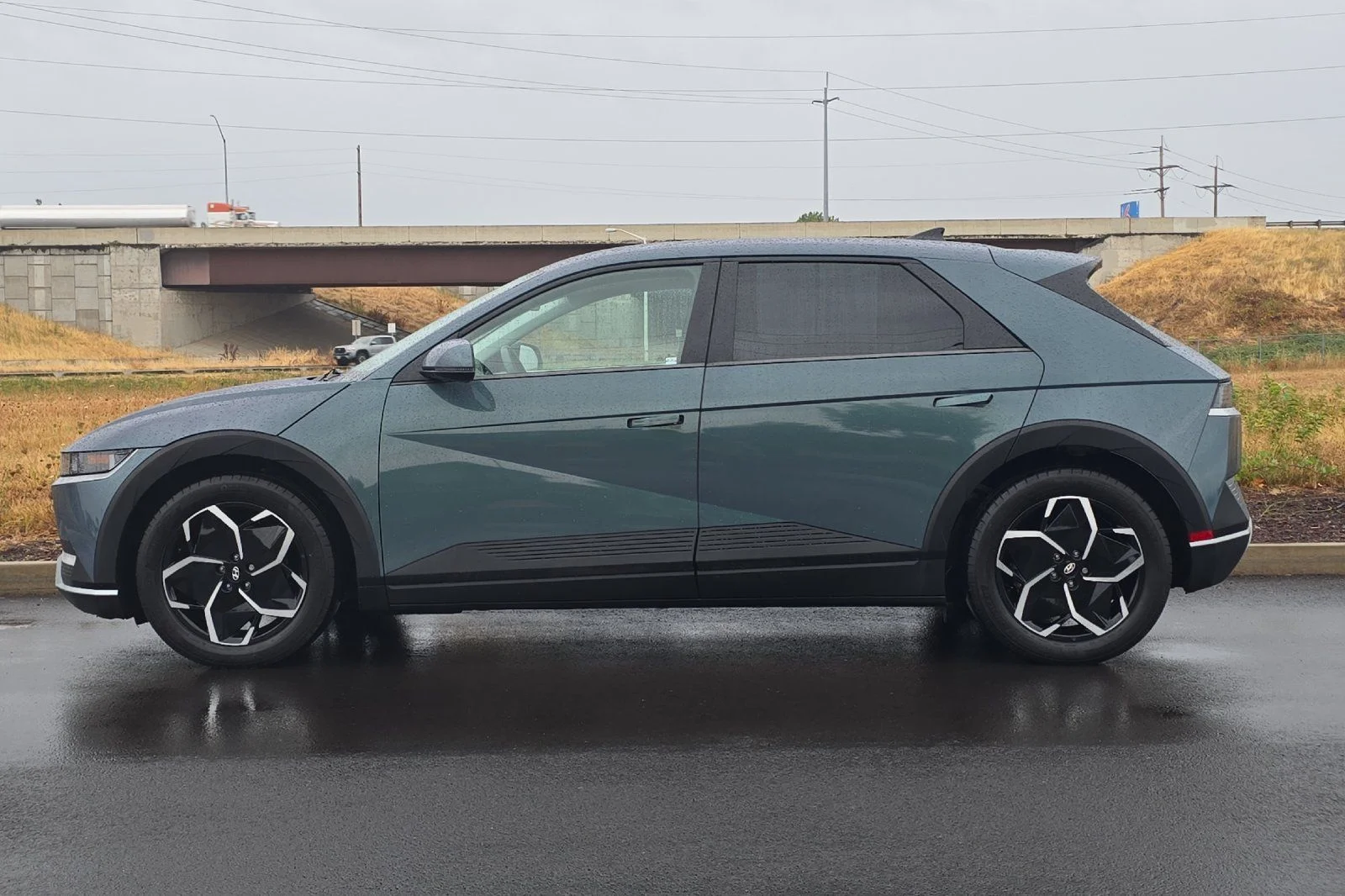 Used 2024 Green Hyundai SEL image 6