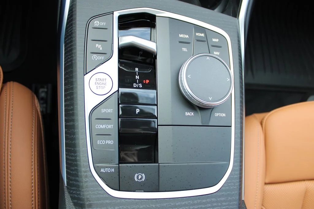 2026 BMW 3 Series 330i - Photo 31