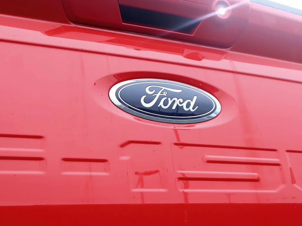 Used 2021 Race Red Ford LARIAT image 32