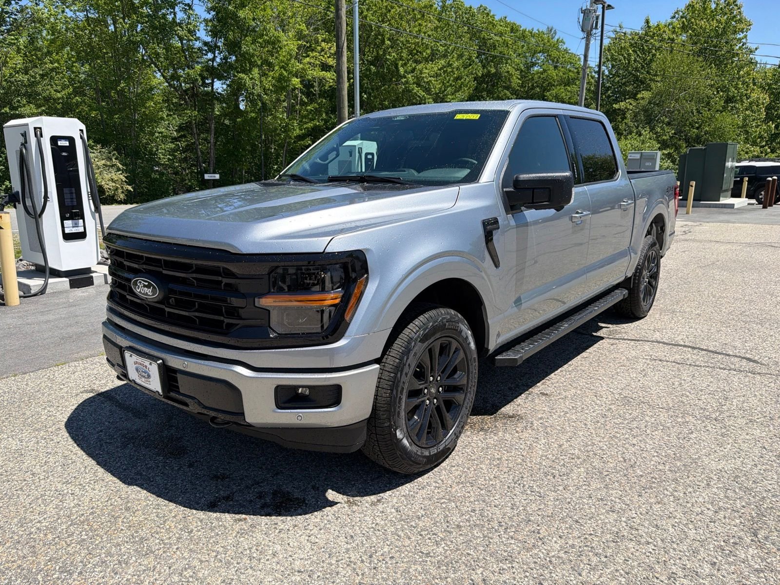 New 2026 Iconic Silver Metallic Ford XLT image 3