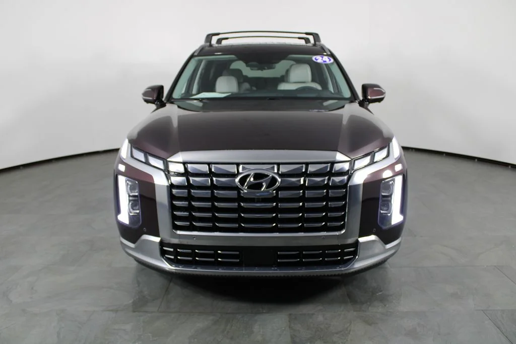 Used 2024 Red Hyundai Calligraphy image 13