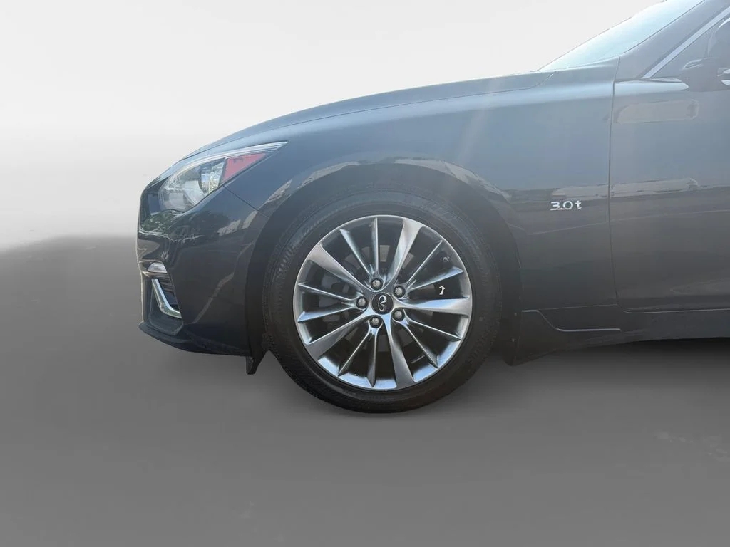 Used 2018 Black INFINITI 3.0t LUXE image 15