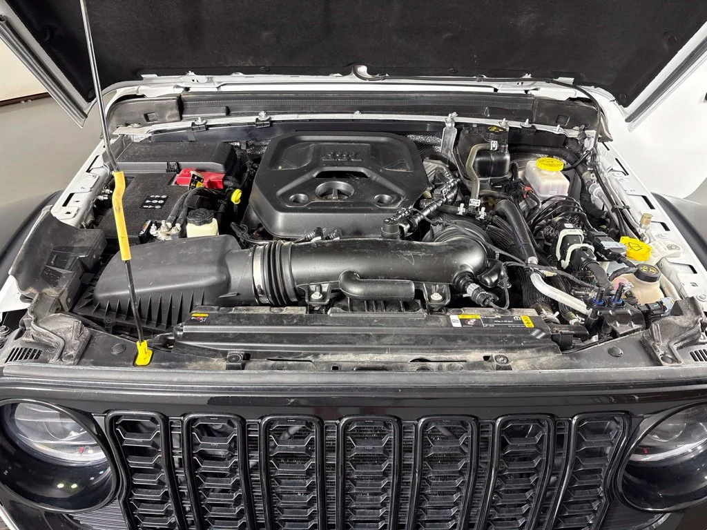 Used 2025 White Jeep Willys image 46