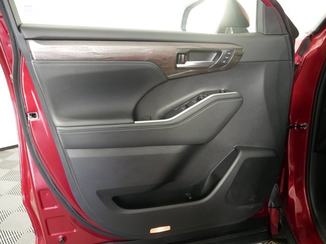 Certified Used 2024 Ruby Flare Pearl Toyota Platinum image 8
