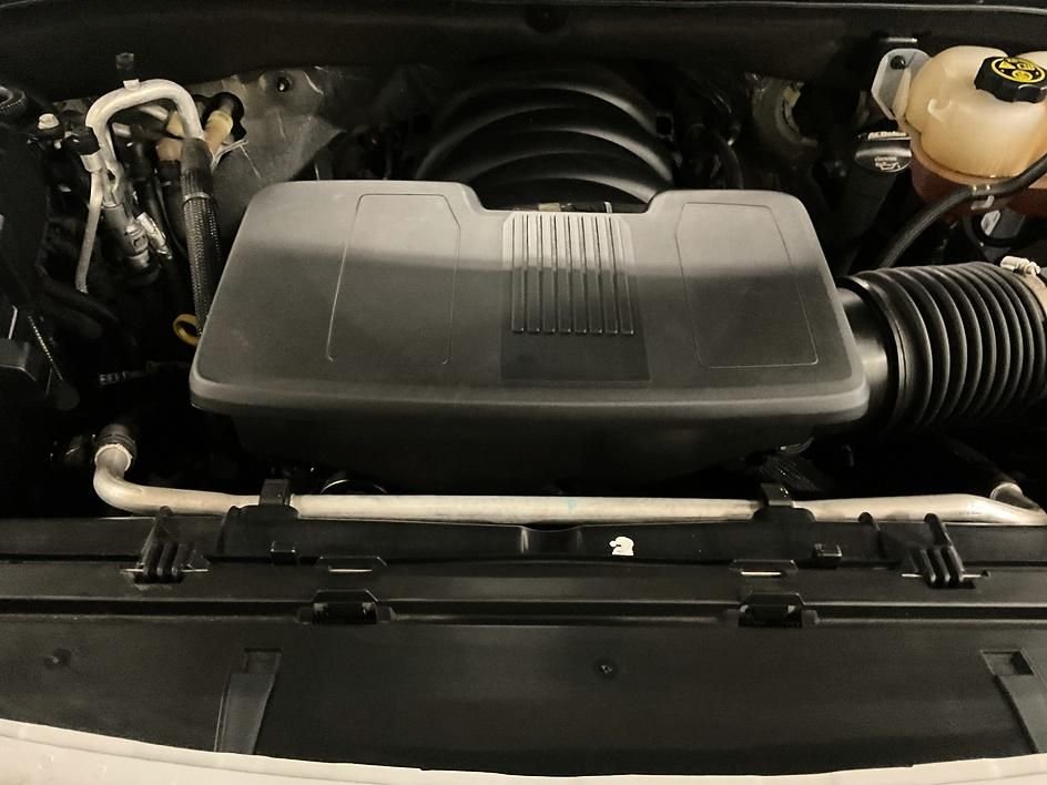 Used 2023 White Chevrolet High Country image 7