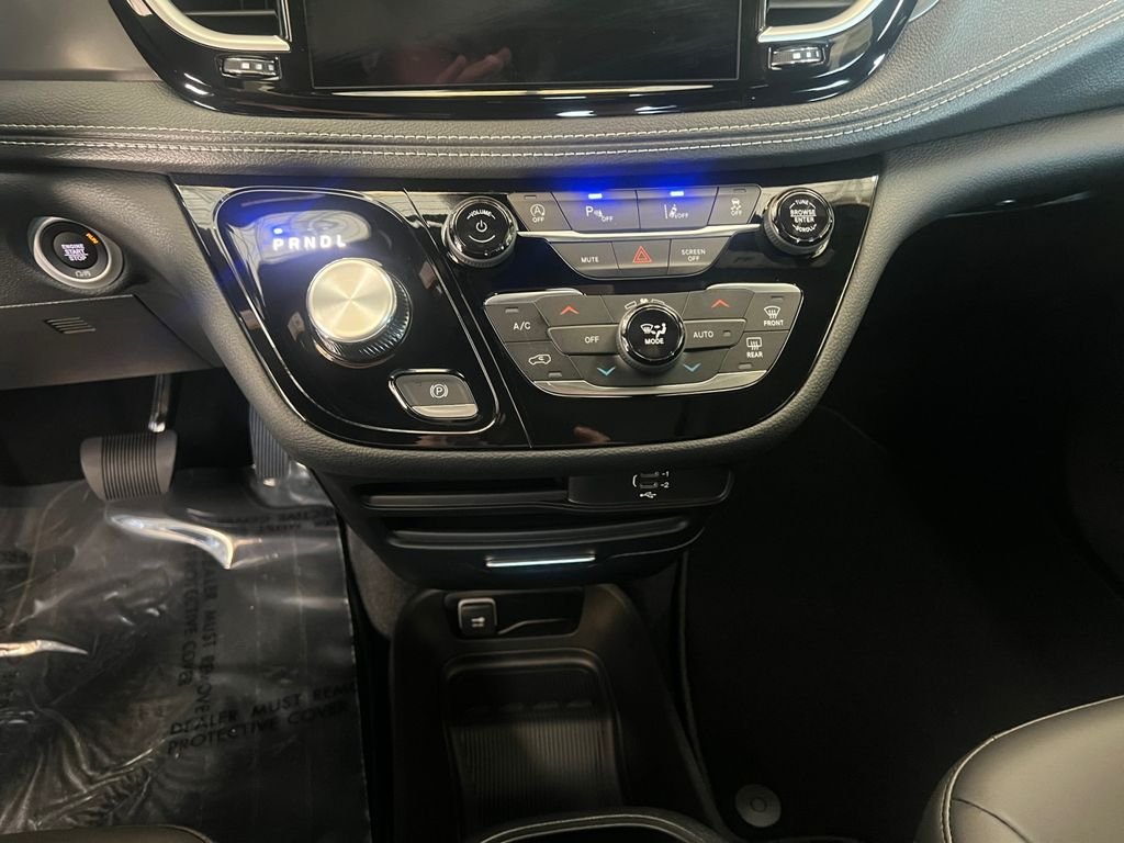 2026 Chrysler Pacifica Select - Photo 16