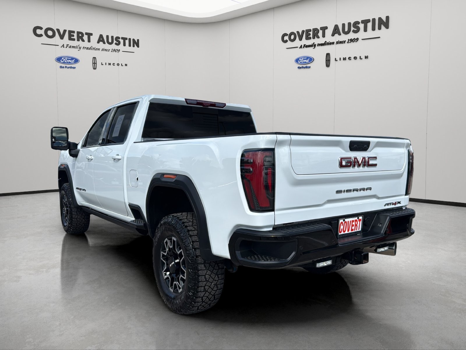 Certified Used 2024 White GMC AT4X image 3