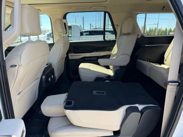 Used 2023 Star White Metallic Tri-Coat Ford Platinum image 8