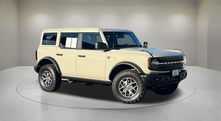 2025 Ford Bronco Badlands 4x4's photo