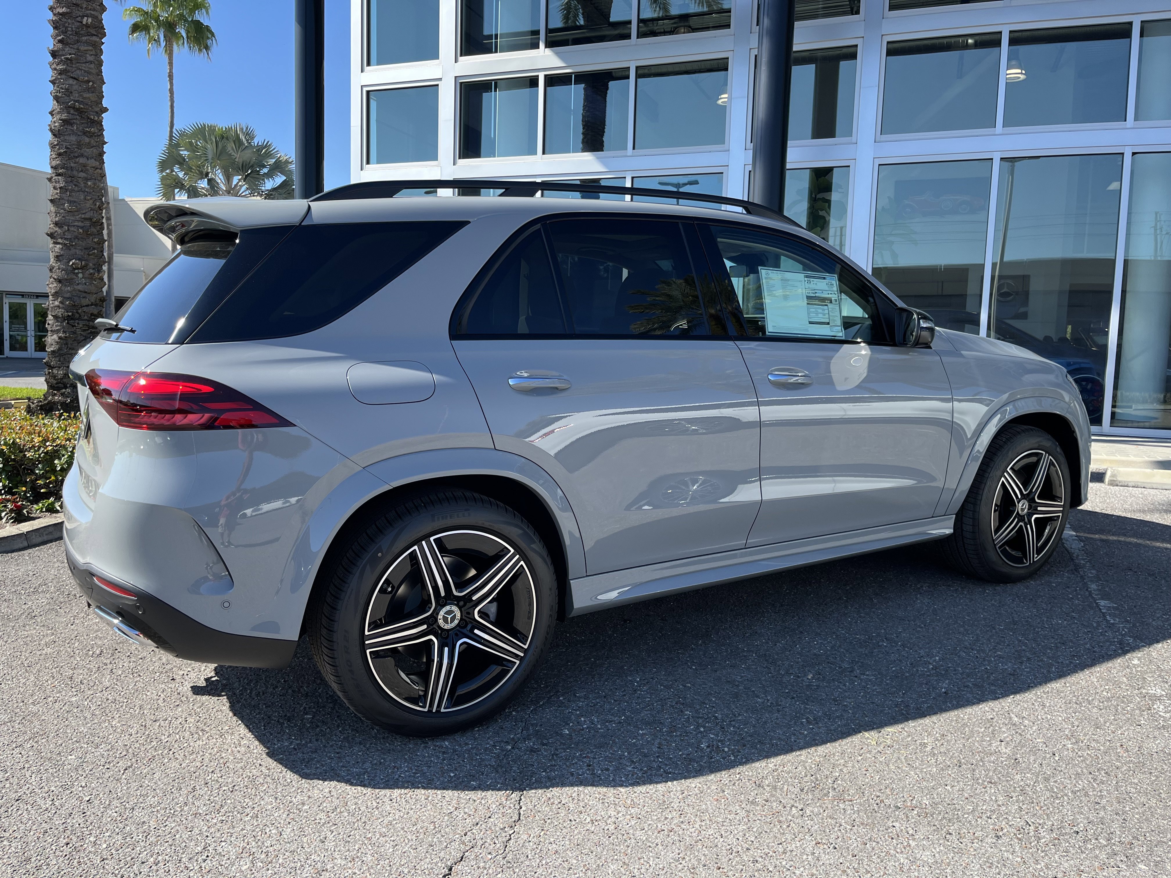 New 2026 MANUFAKTUR Alpine Grey Mercedes-Benz GLE 350 image 7