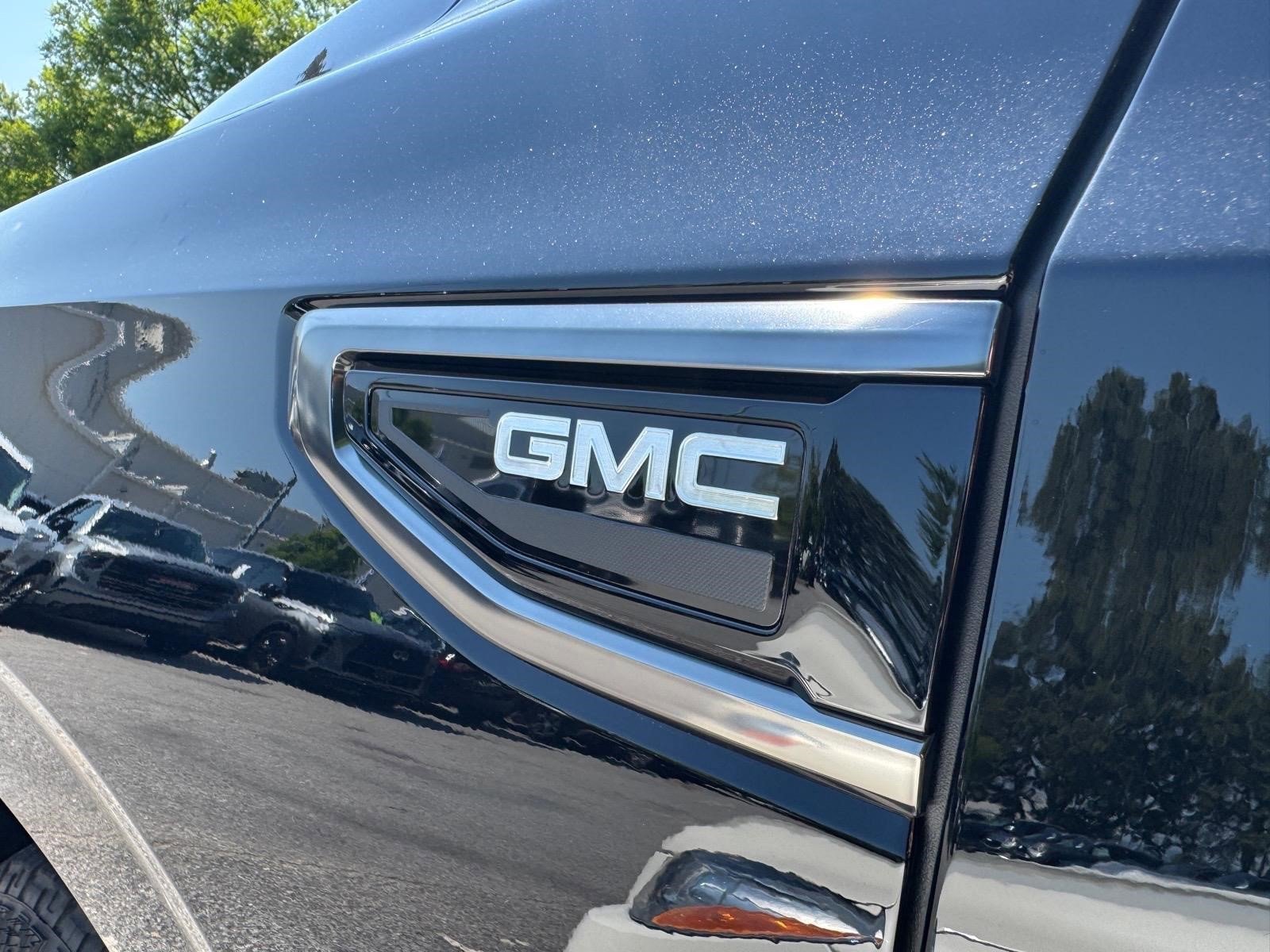 Used 2024 Onyx Black GMC AT4 image 5