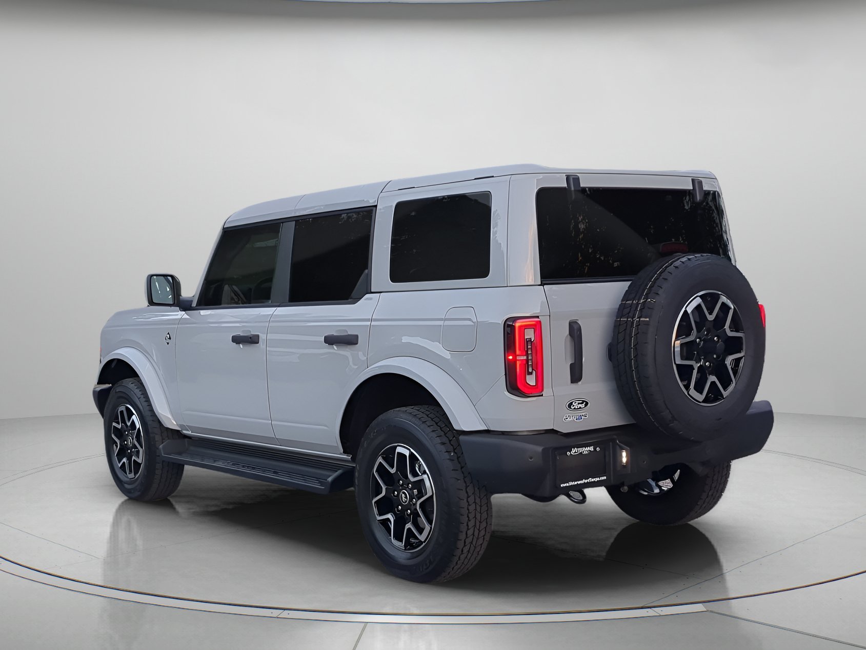 New 2026 Avalanche Gray Ford Outer Banks® image 39