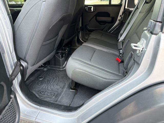 Used 2021 Silver Jeep Unlimited Sport Altitude image 21