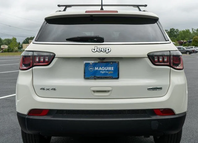 Used 2019 White Clearcoat Jeep Latitude image 7