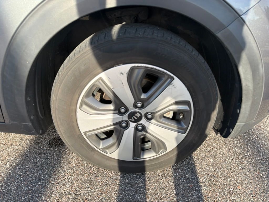 Used 2018 Metal Stream Kia LX image 24