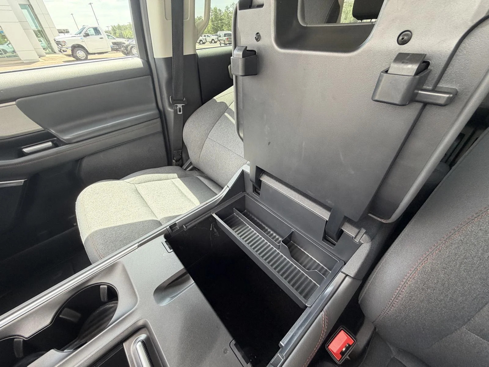 Used 2025 Oxford White Ford Active image 14