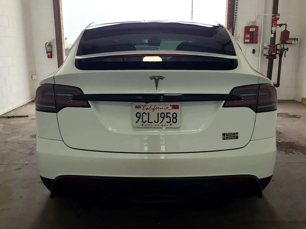 Used 2022 White Tesla Plaid image 3