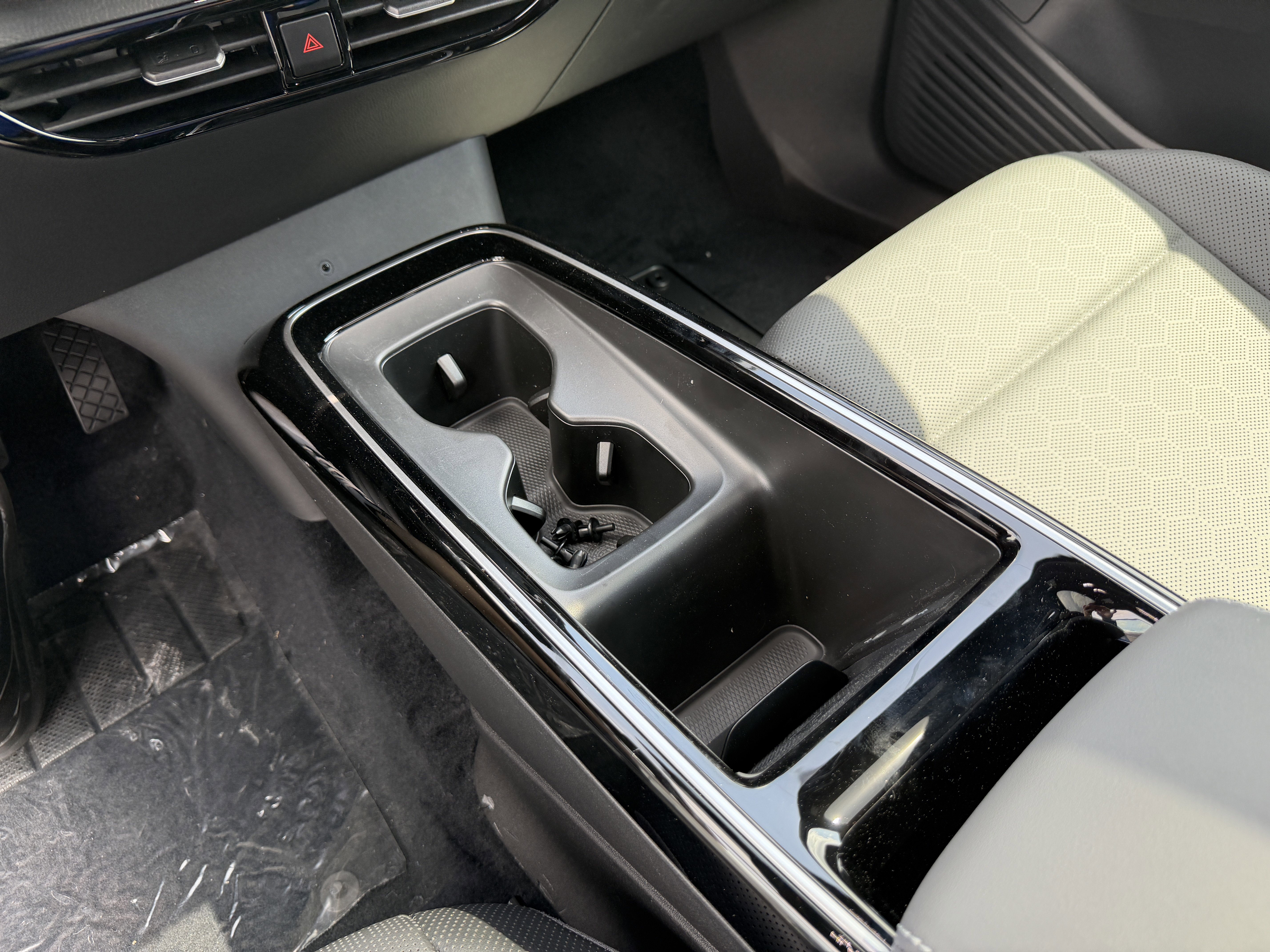 New 2026 Mountain Lake Blue Metallic Volkswagen Pro S image 21