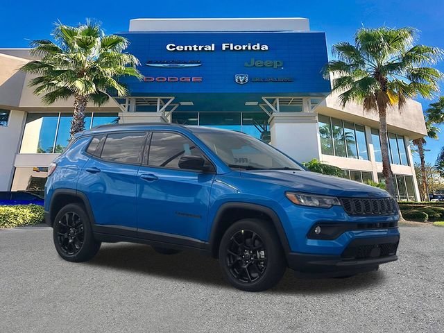 New 2026 Hydro Blue Pearl-Coat Exterior Paint Jeep Latitude image 2