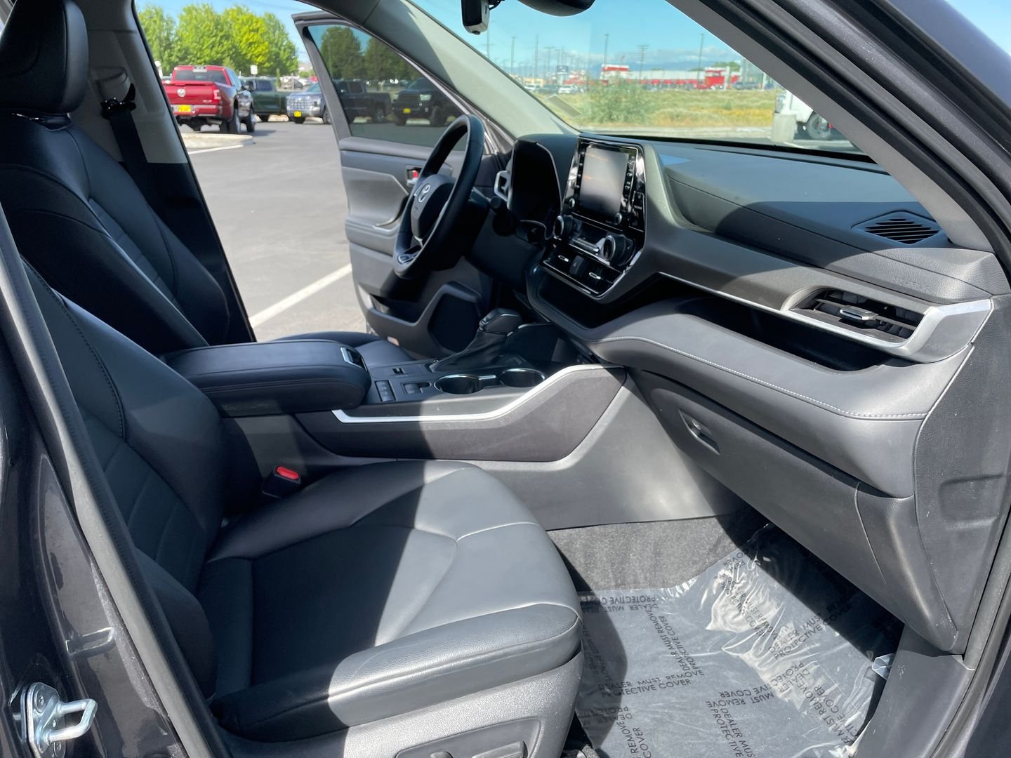 Used 2021 Gray Toyota XLE image 19