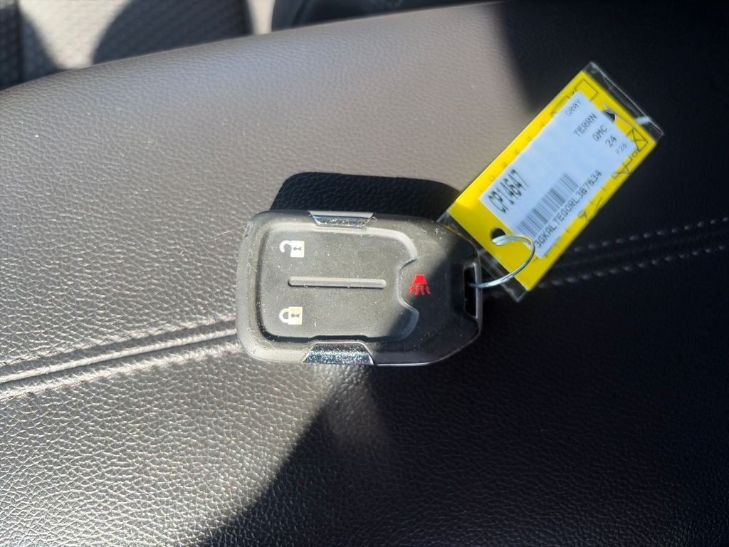Used 2024 Silver GMC SLE image 28