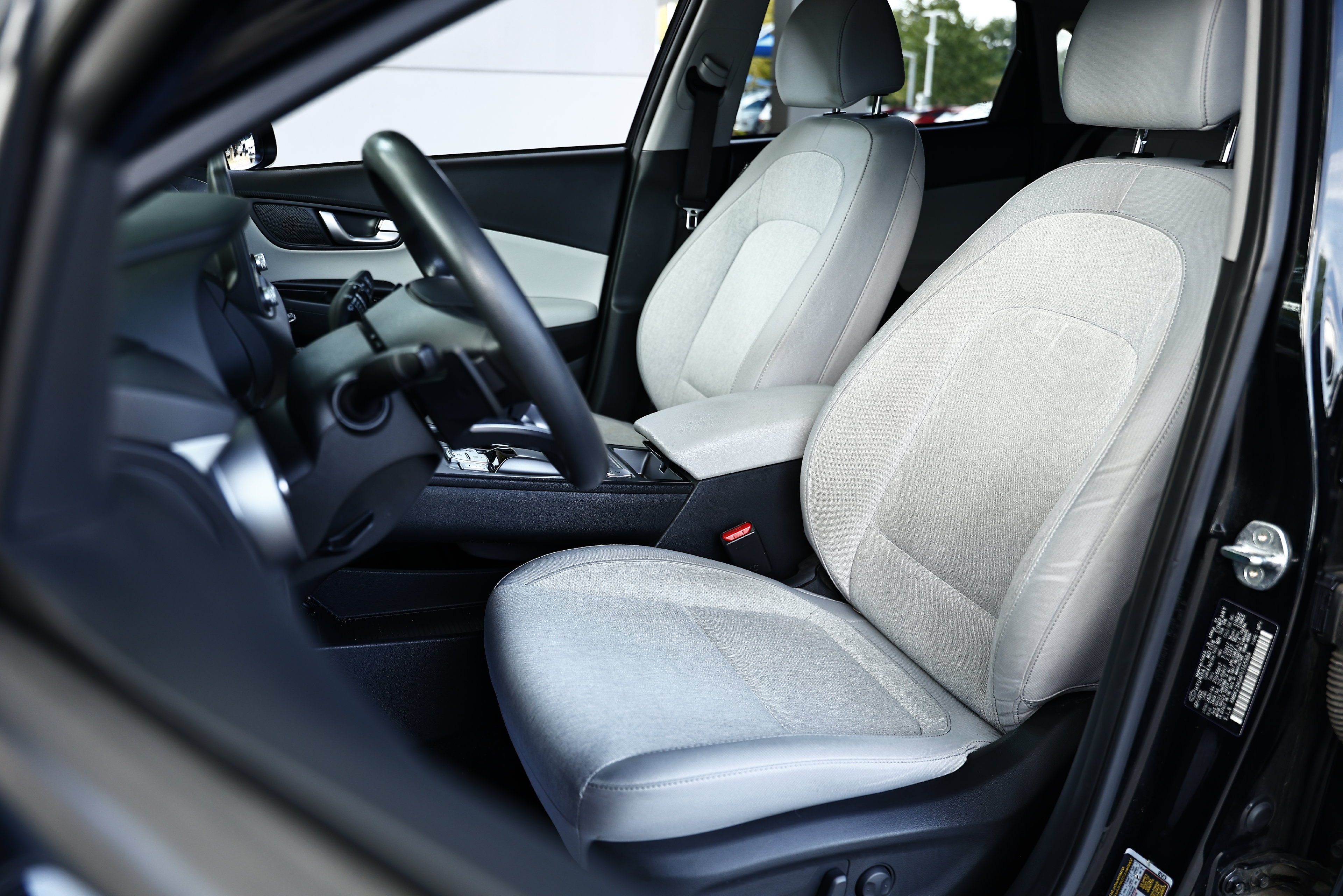 Used 2023 Ultra Black Hyundai SE image 19