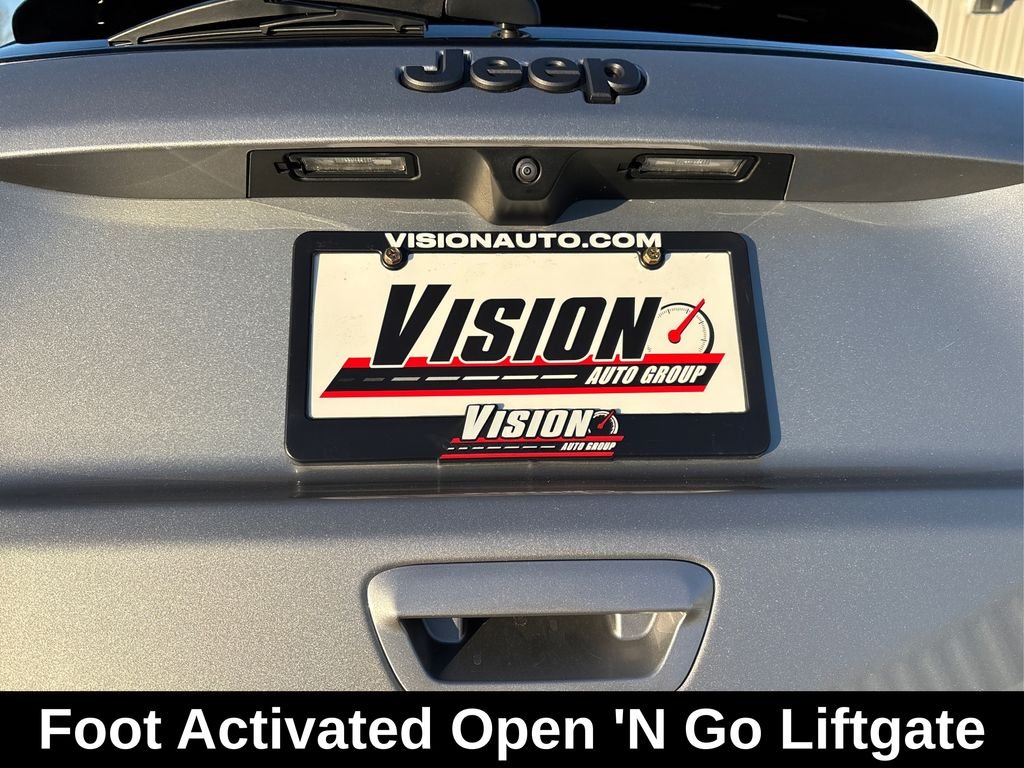Used 2022 Silver Jeep High Altitude image 17