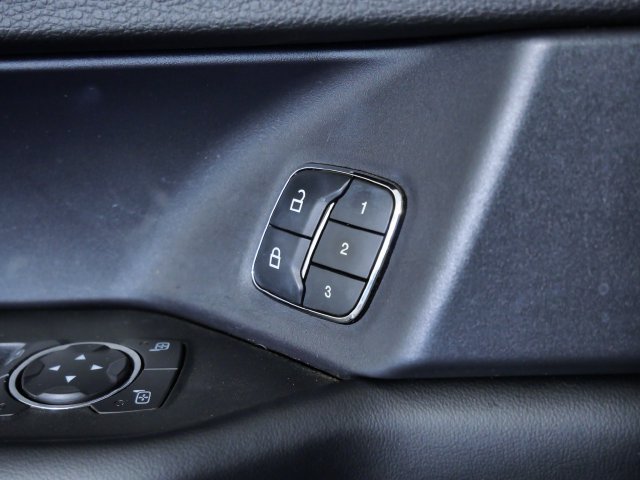 Used 2019 White Ford Platinum image 26