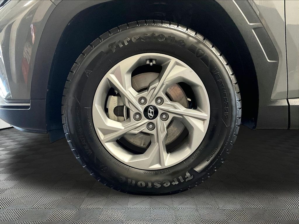 Used 2024 Hampton Gray Hyundai SEL image 7