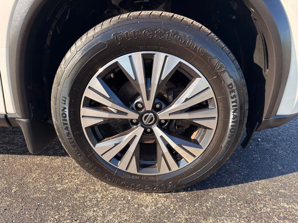Used 2021 White Nissan SV image 19