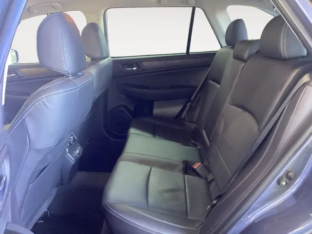 Used 2018 Twilight Blue Metallic Subaru Limited image 13