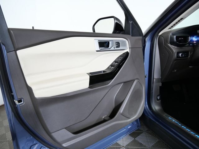 Certified Used 2021 Blue Ford Platinum image 16