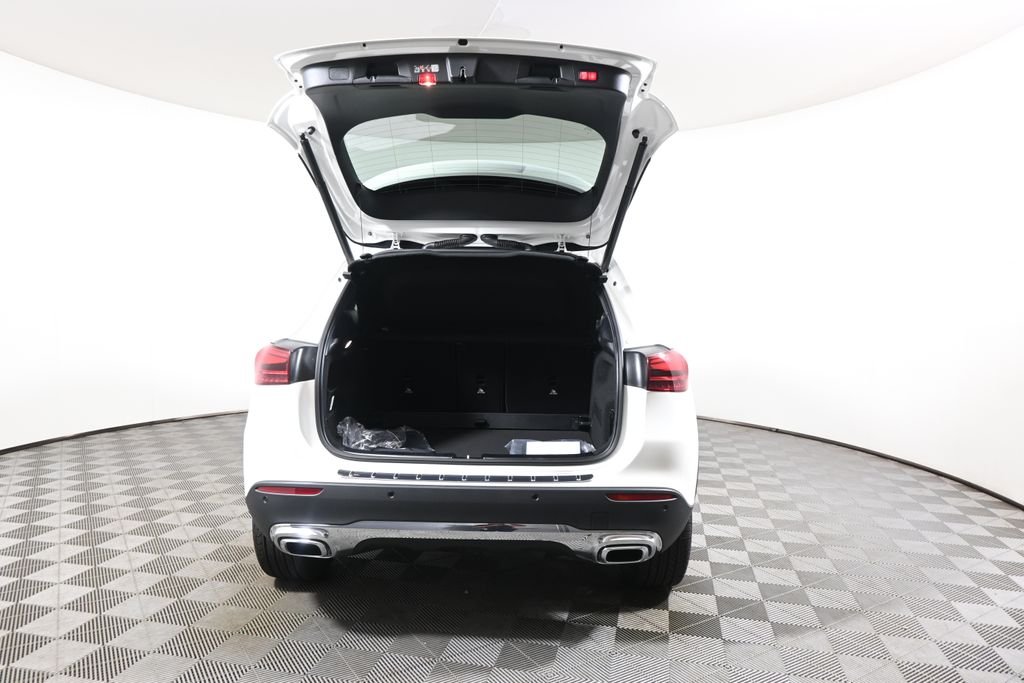 New 2026 Polar White Mercedes-Benz GLA 250 image 34
