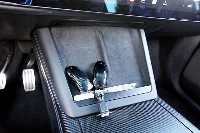 Used 2022 Black Tesla Plaid image 38